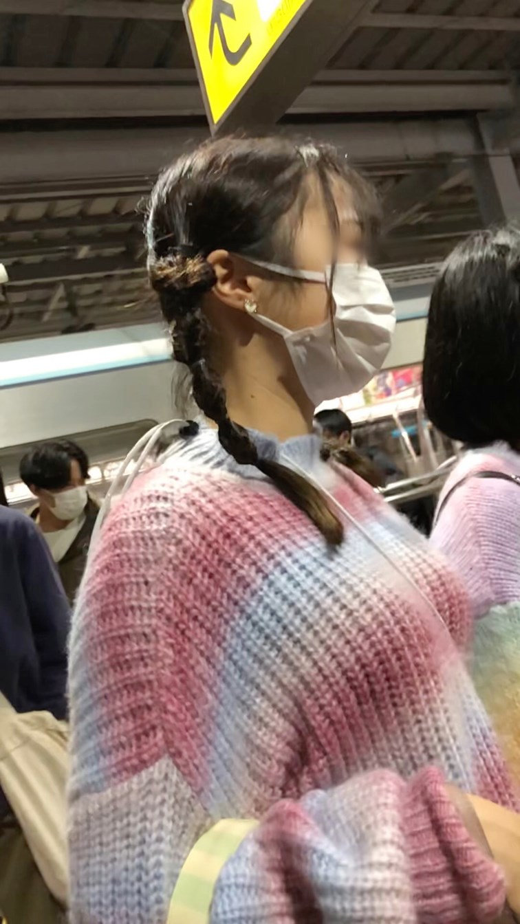 【横からの眺め218】私服JKのド迫力爆乳に大興奮!